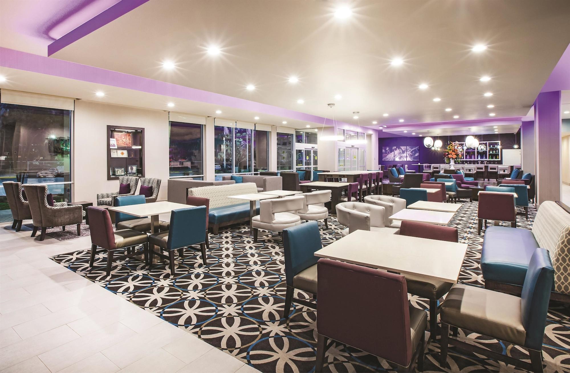 La Quinta By Wyndham Mcallen La Plaza Mall Bagian luar foto
