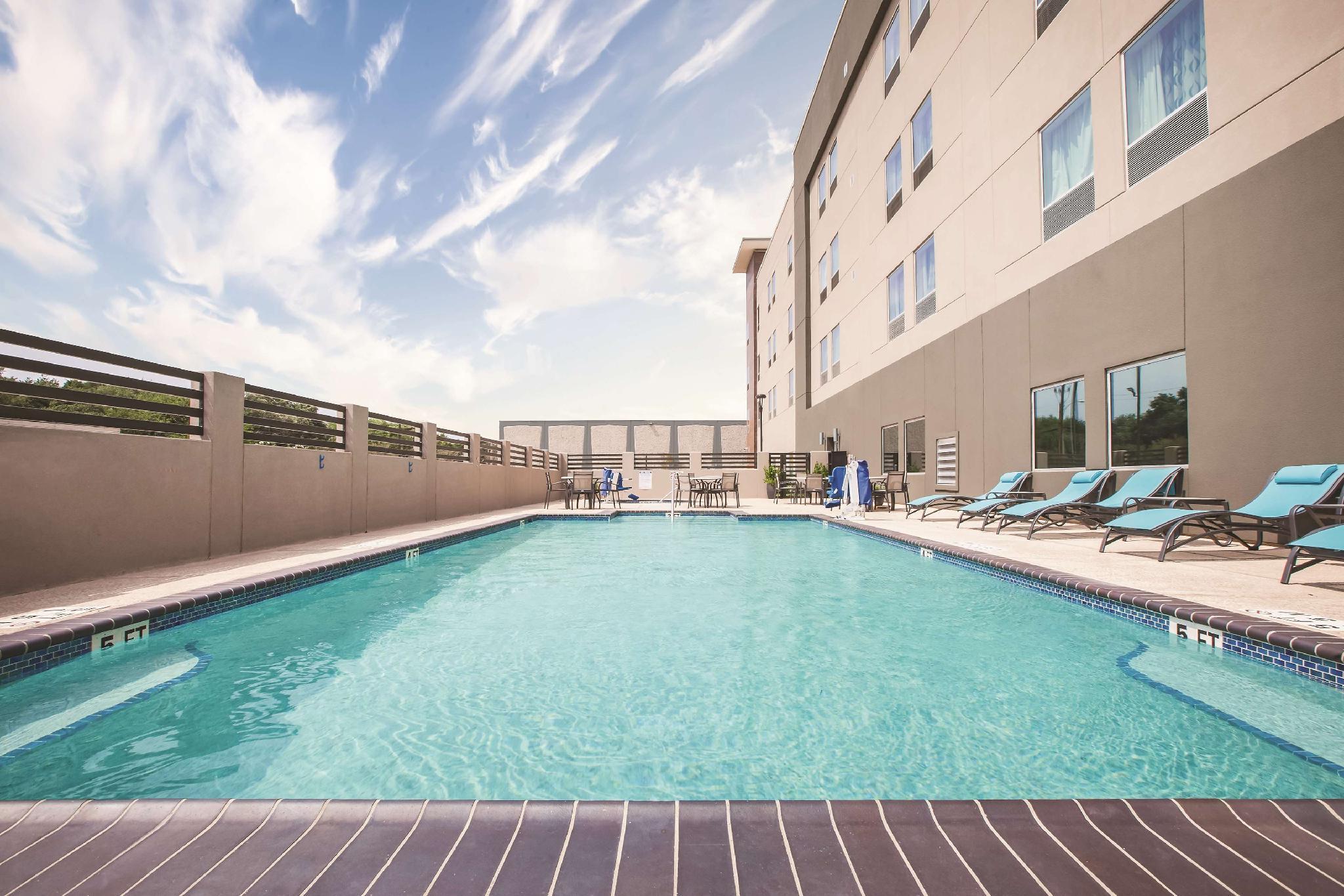 La Quinta By Wyndham Mcallen La Plaza Mall Bagian luar foto