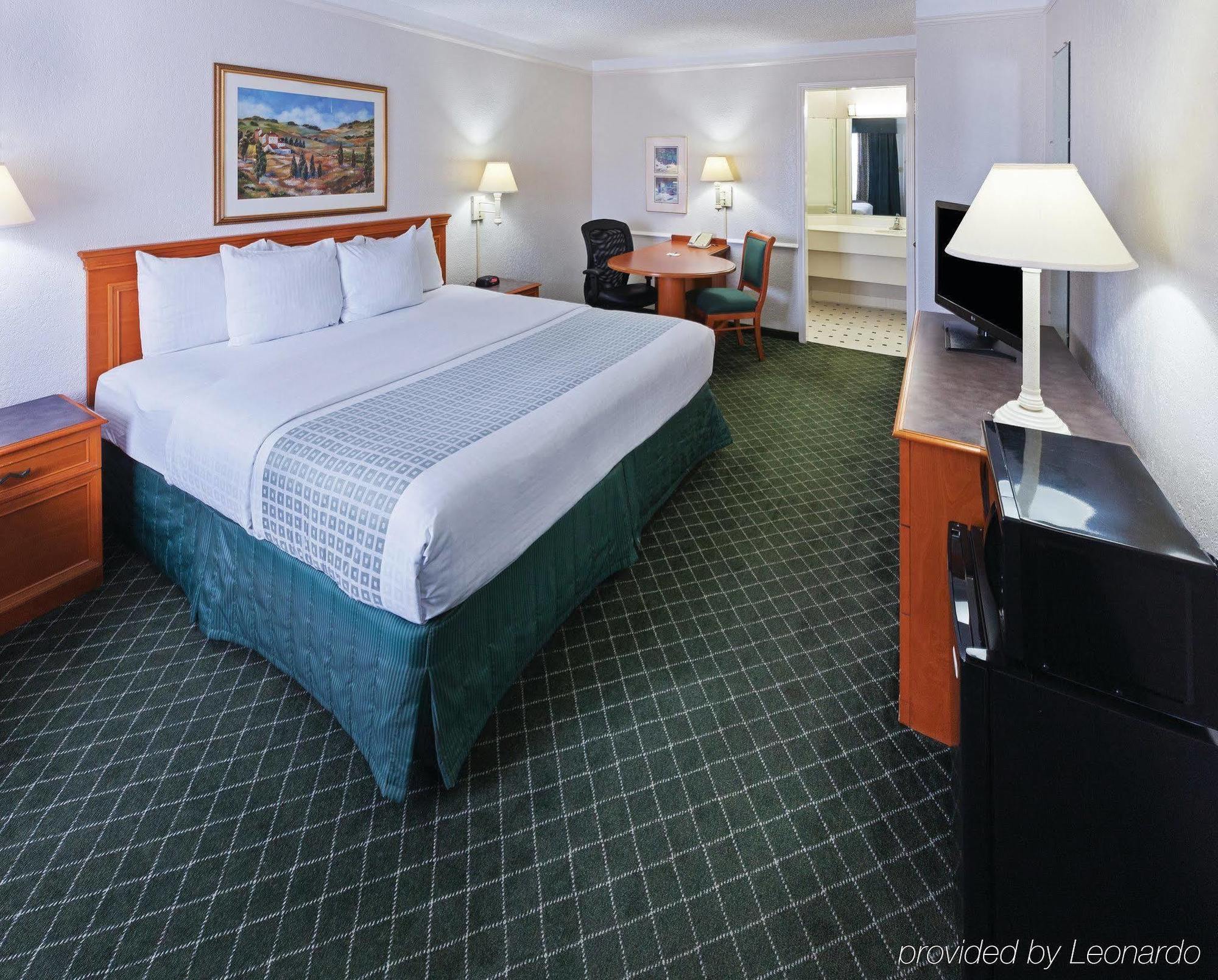 La Quinta By Wyndham Mcallen La Plaza Mall Bagian luar foto