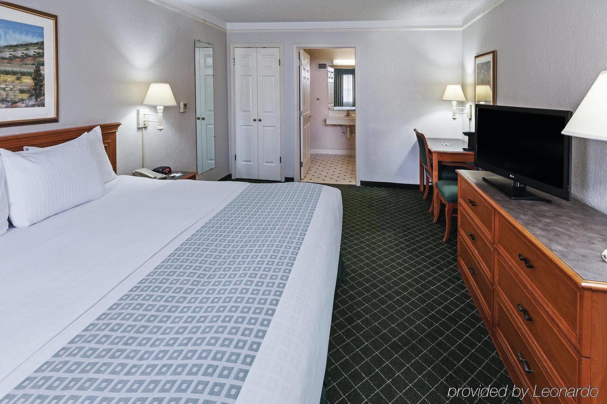 La Quinta By Wyndham Mcallen La Plaza Mall Bagian luar foto